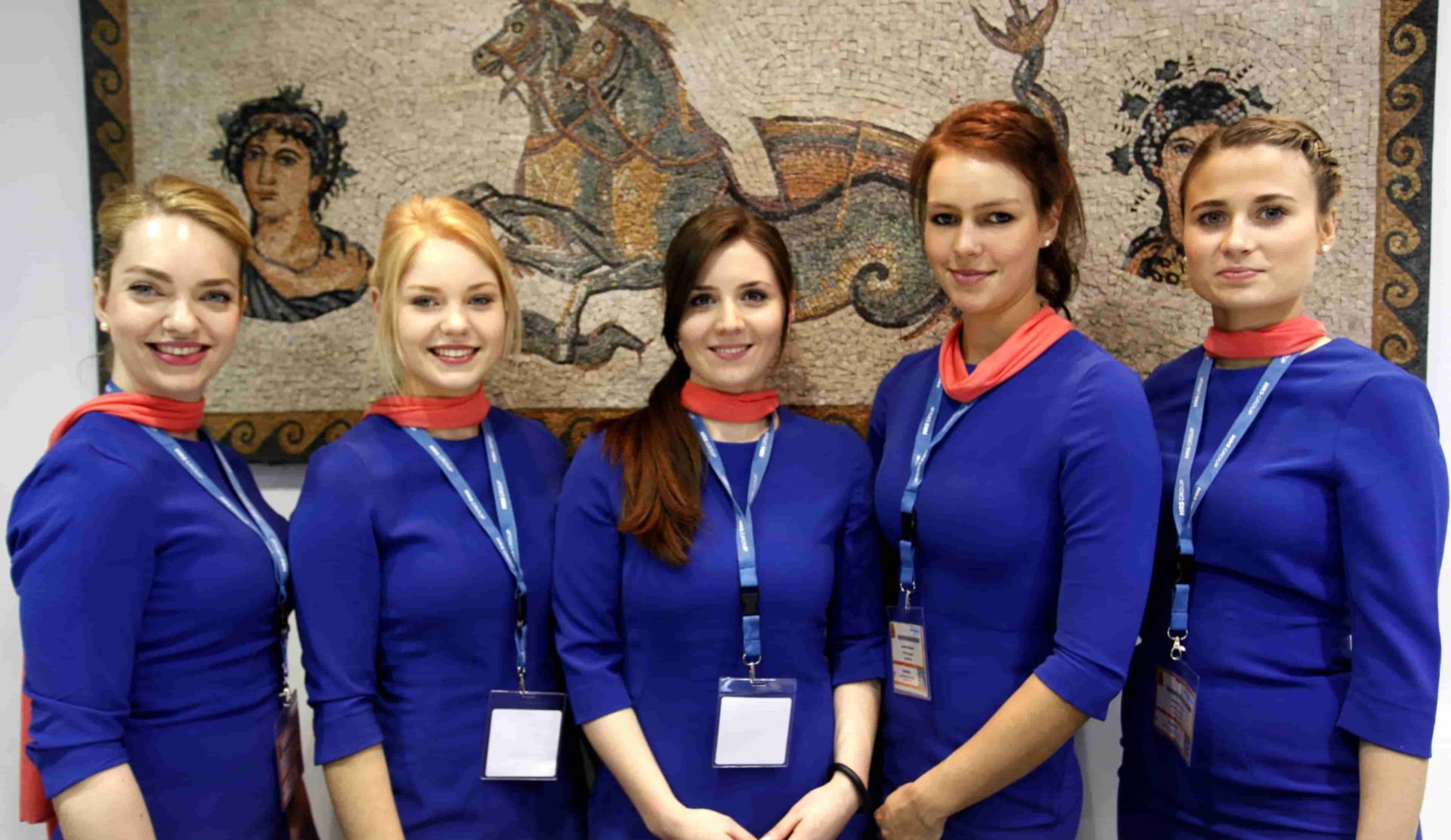 Kompetente Bühnenhostessen von ucm.agency lassen Ihre Veranstaltung zu einem unvergesslichen Event werden