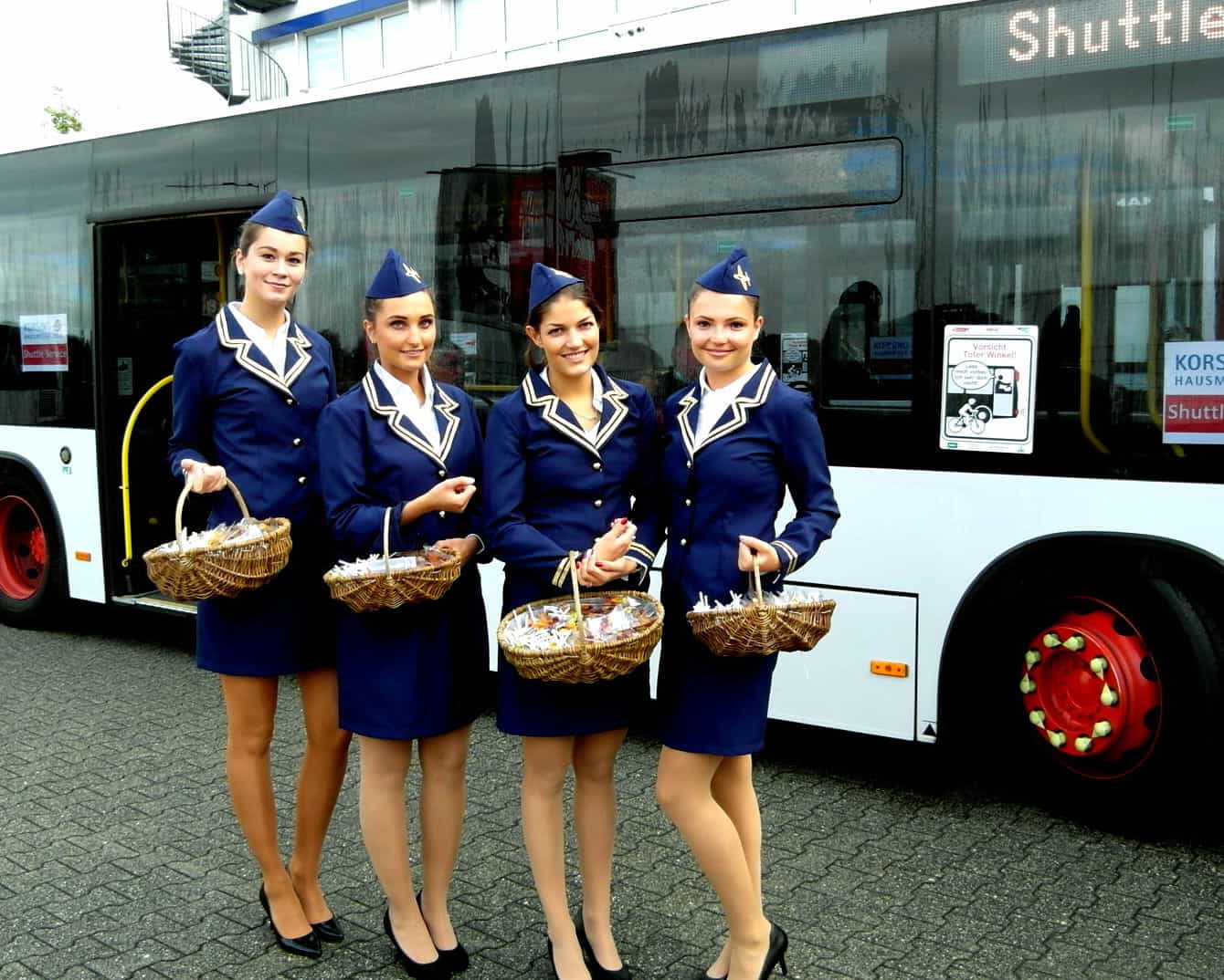 Verlassen Sie sich bei der An- und Abreise Ihrer nächsten Tagung auf sympathische Shuttle-Hostessen von ucm.agency