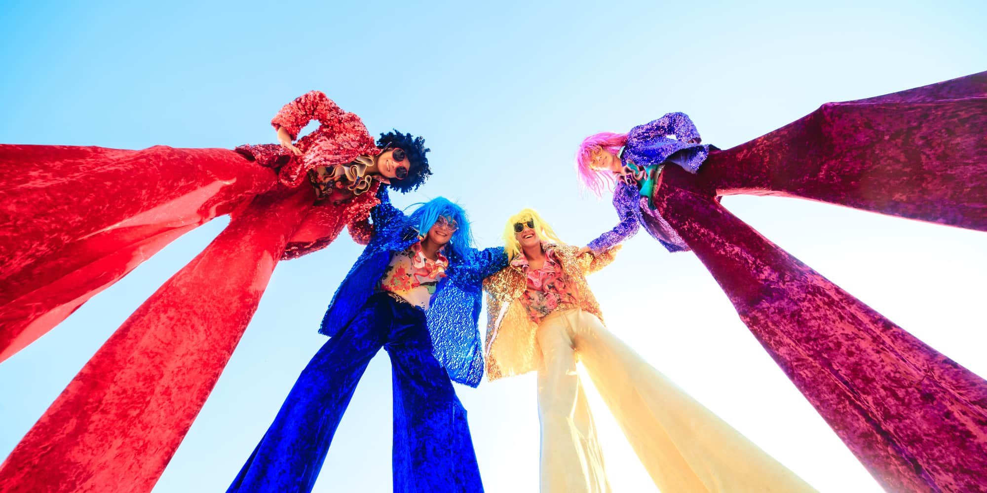 Walking Acts von ucm.agency ziehen gekonnt die Aufmerksamkeit von Passanten oder Veranstaltungsbesuchern auf Ihr Unternehmen